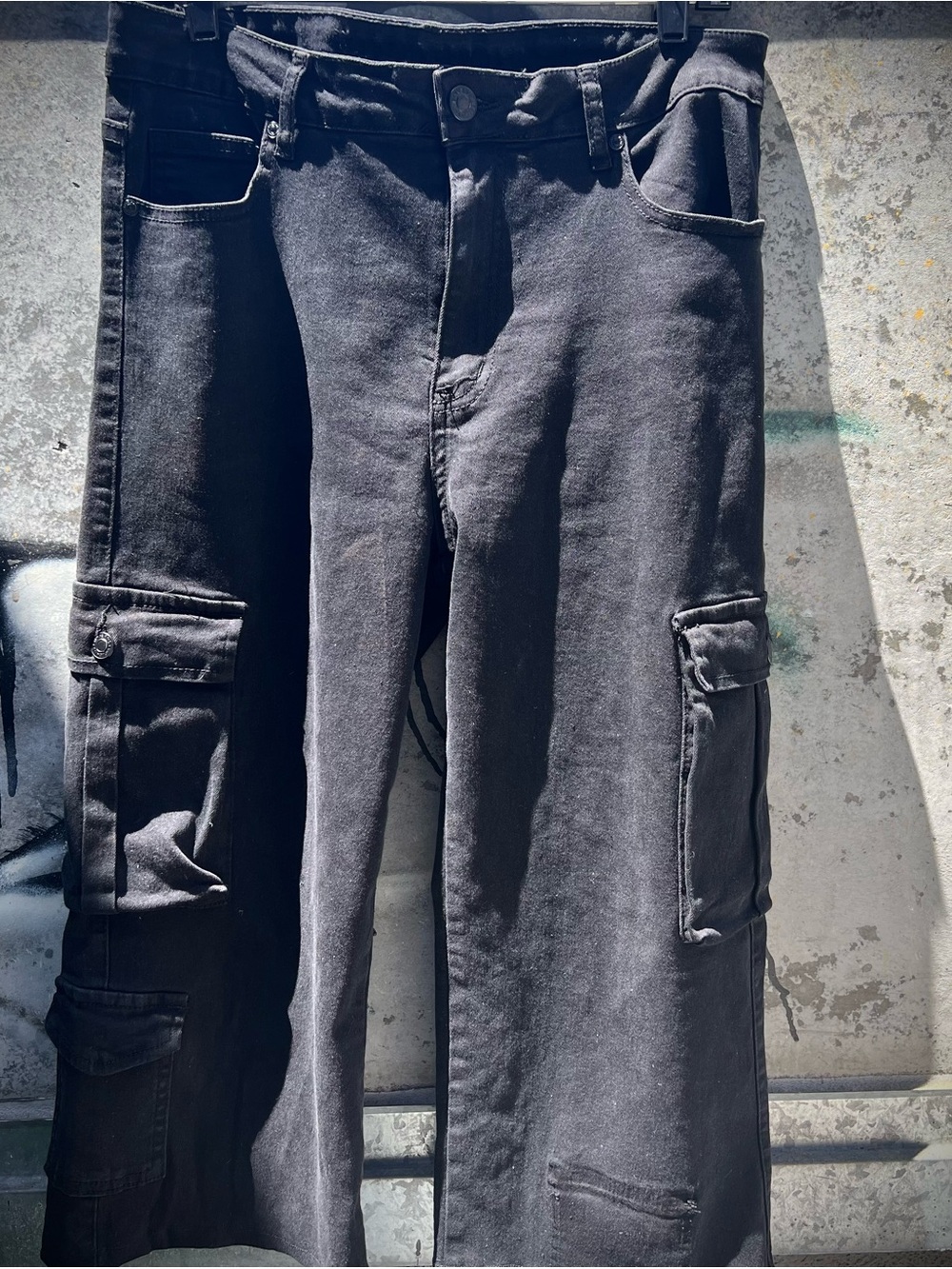 Black Wide Cargo Pocket Crops